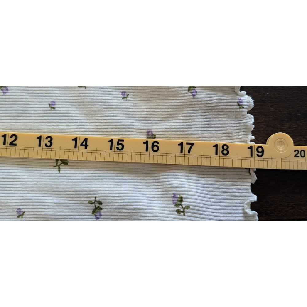 Forever 21 Ditsy Floral Crop Top White Lace Trim V-Neck Ribbed Y2K Cottagecore L - Picture 13 of 13